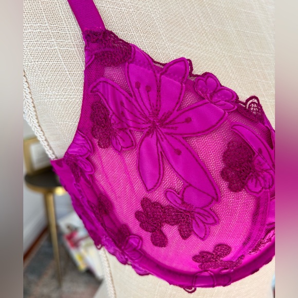 VICTORIA SECRET 🤫 BRA - Picture 7 of 8